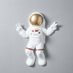 Astronot Duvar Heykeli